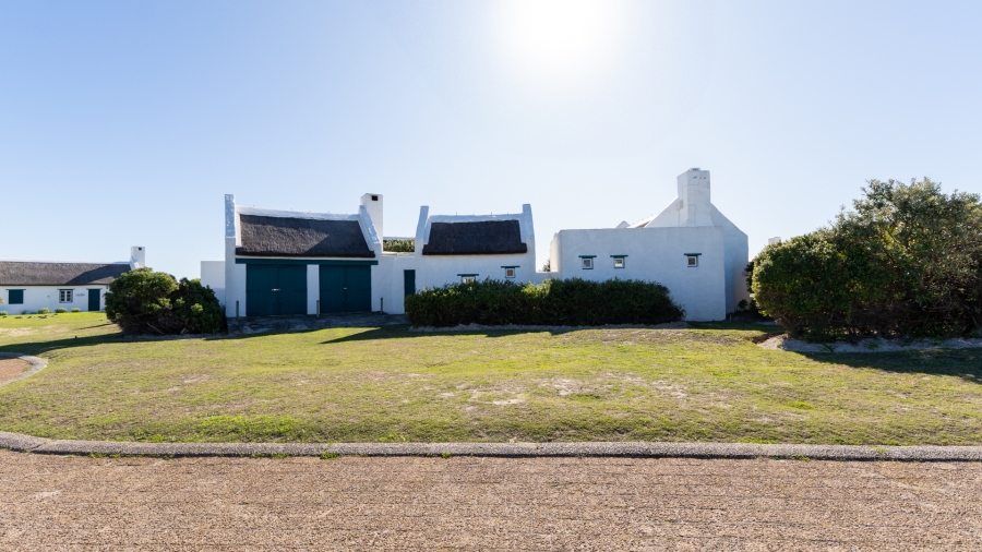 5 Bedroom Property for Sale in Struisbaai Western Cape